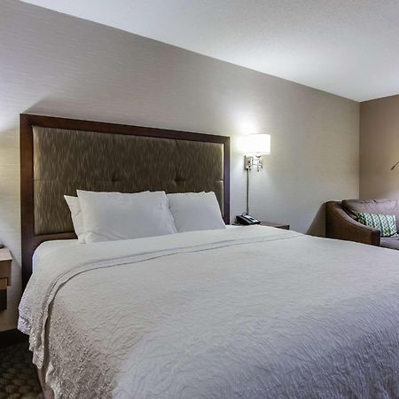 Hampton Inn Dickson Bagian luar foto