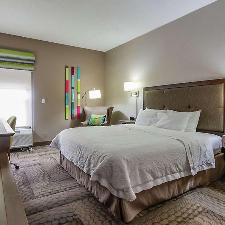 Hampton Inn Dickson Bagian luar foto