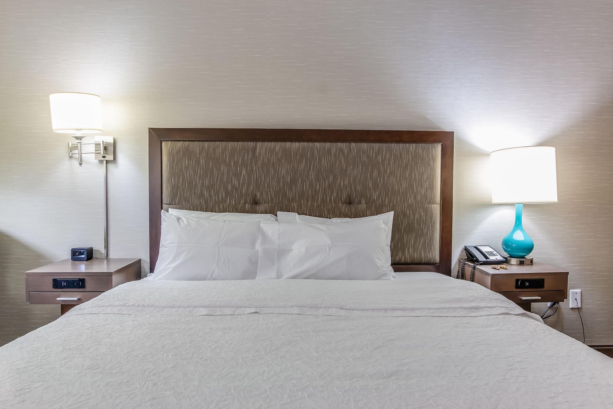 Hampton Inn Dickson Bagian luar foto