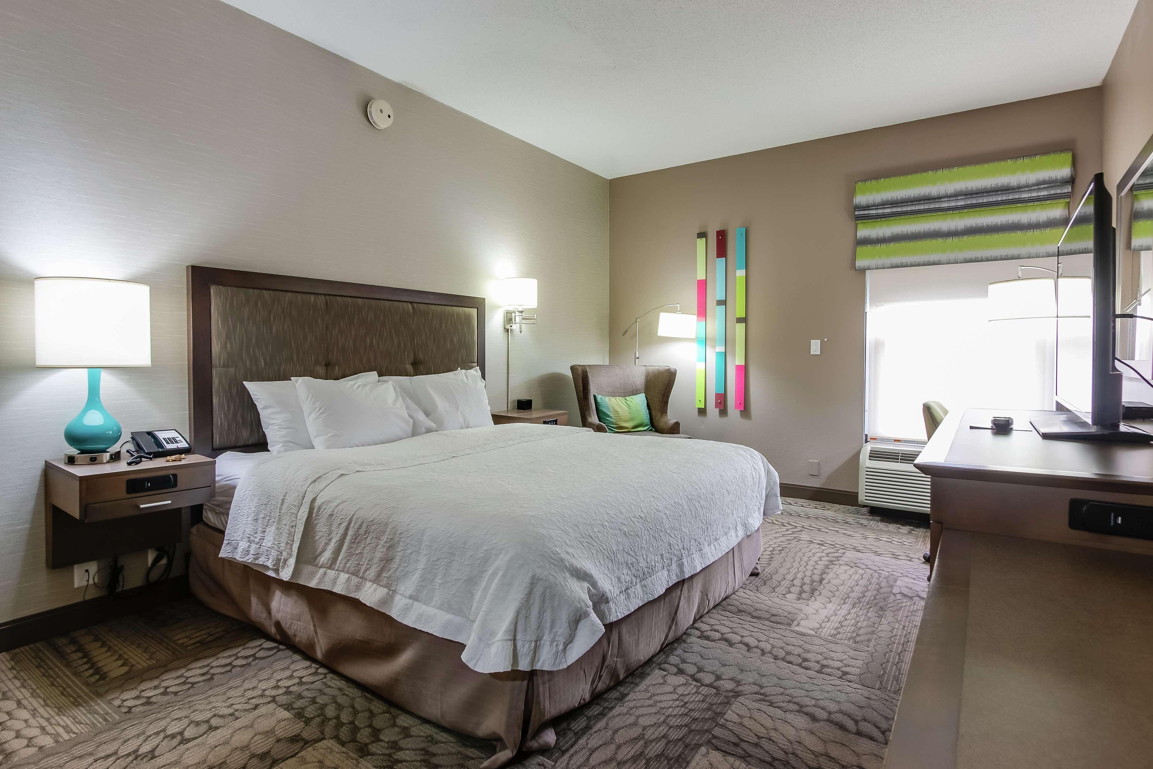 Hampton Inn Dickson Bagian luar foto