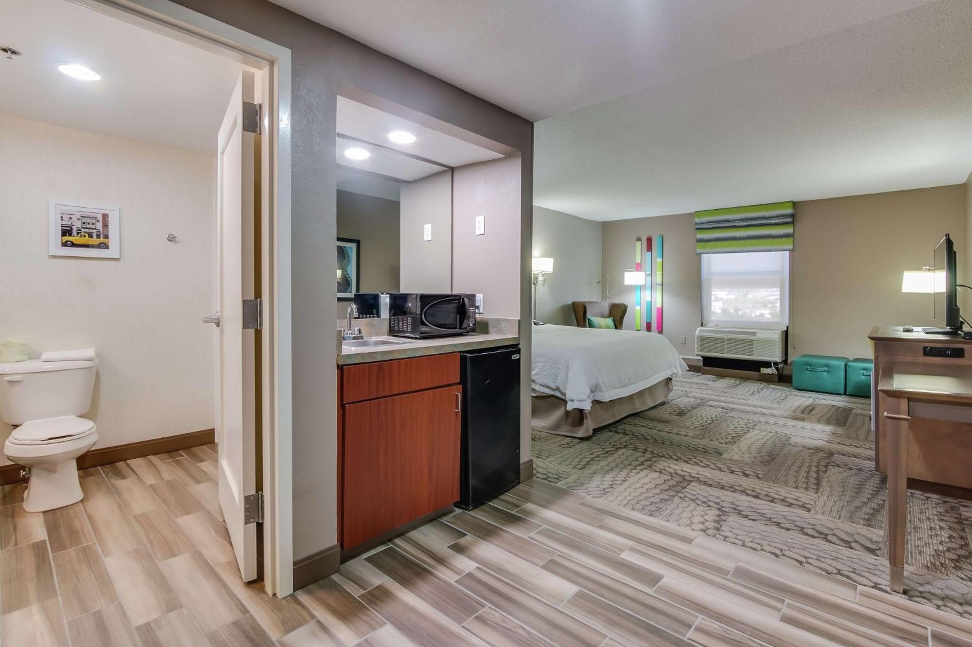 Hampton Inn Dickson Bagian luar foto