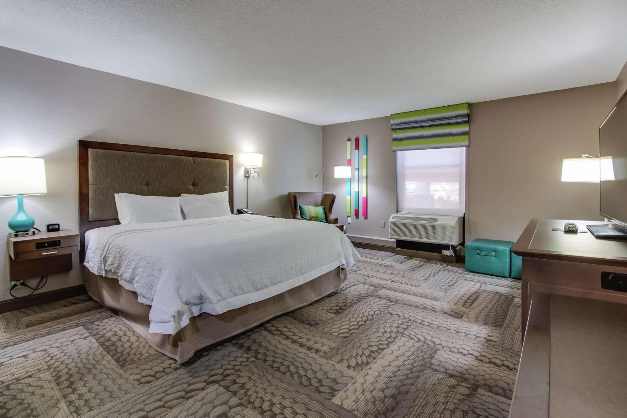 Hampton Inn Dickson Bagian luar foto