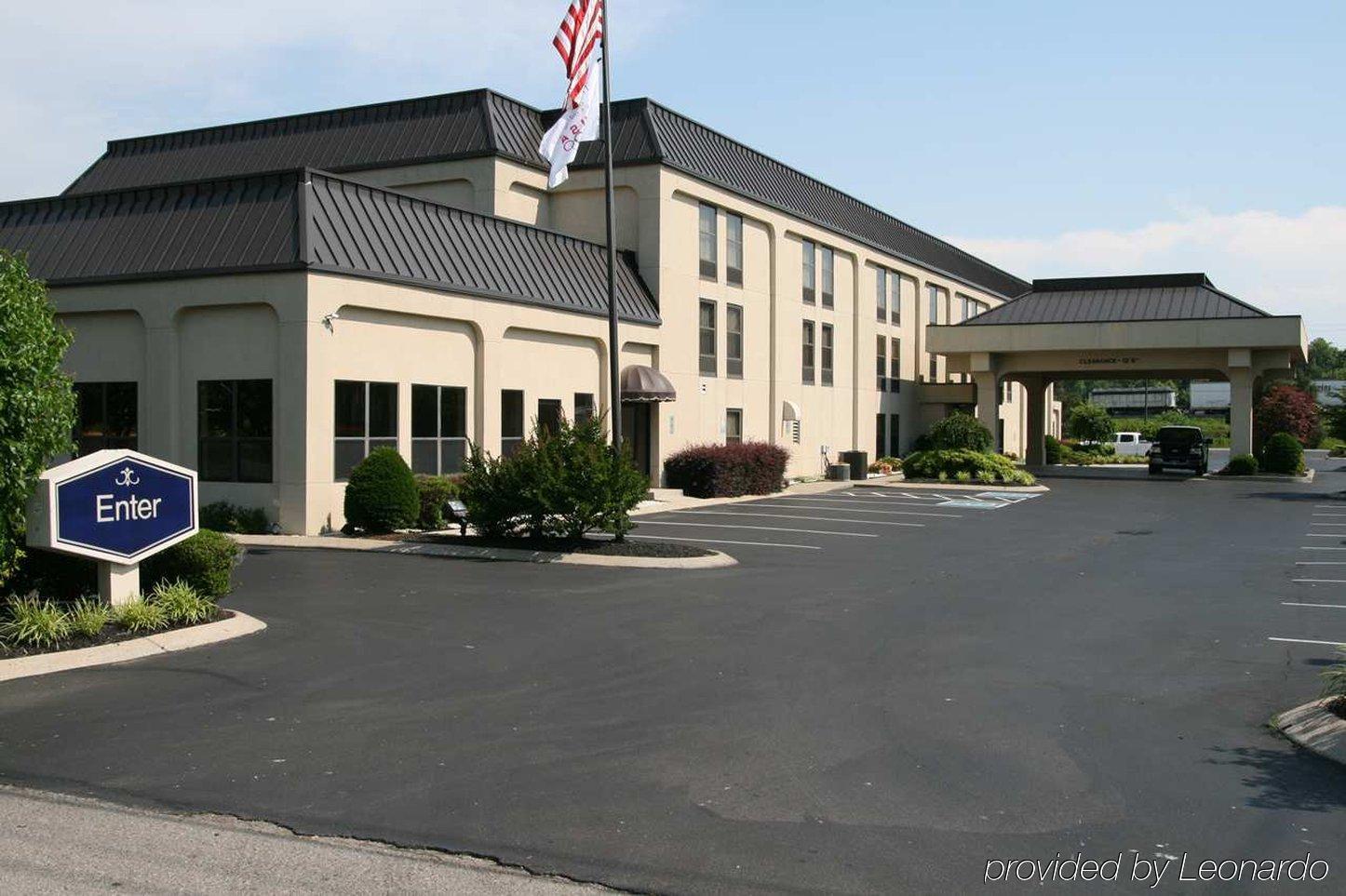 Hampton Inn Dickson Bagian luar foto