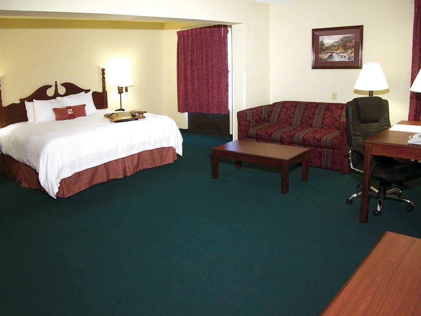 Hampton Inn Dickson Bagian luar foto